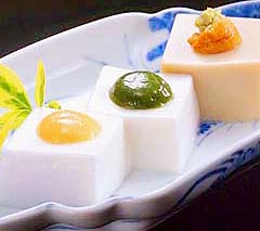 Доуфу" является одним из традиционных пищевых продуктов Китая, его основным сырьевым материалом являются соевые бобы