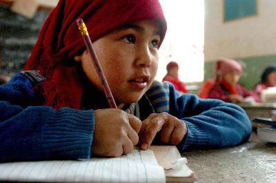 В Китае в более 10 тысячах средних и начальных школ преподают на 21 национальном языке
