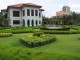 An_oblique_view_of_the_facade_and_fountain_of_the_Istana_Kampong_Glam.jpg