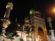 The_rear_of_the_Masjid_Sultan_Mosque_from_North_Bridge_Road_by_night.jpg