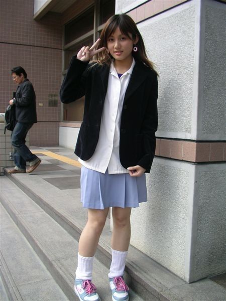 Little japanese school girls sucking cock